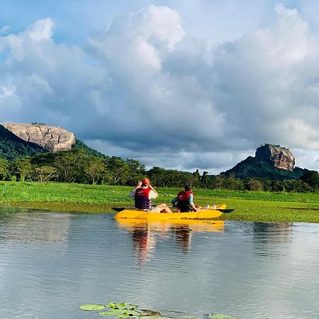 Sigiri Dilu Villa Sigiriya Bagian luar foto