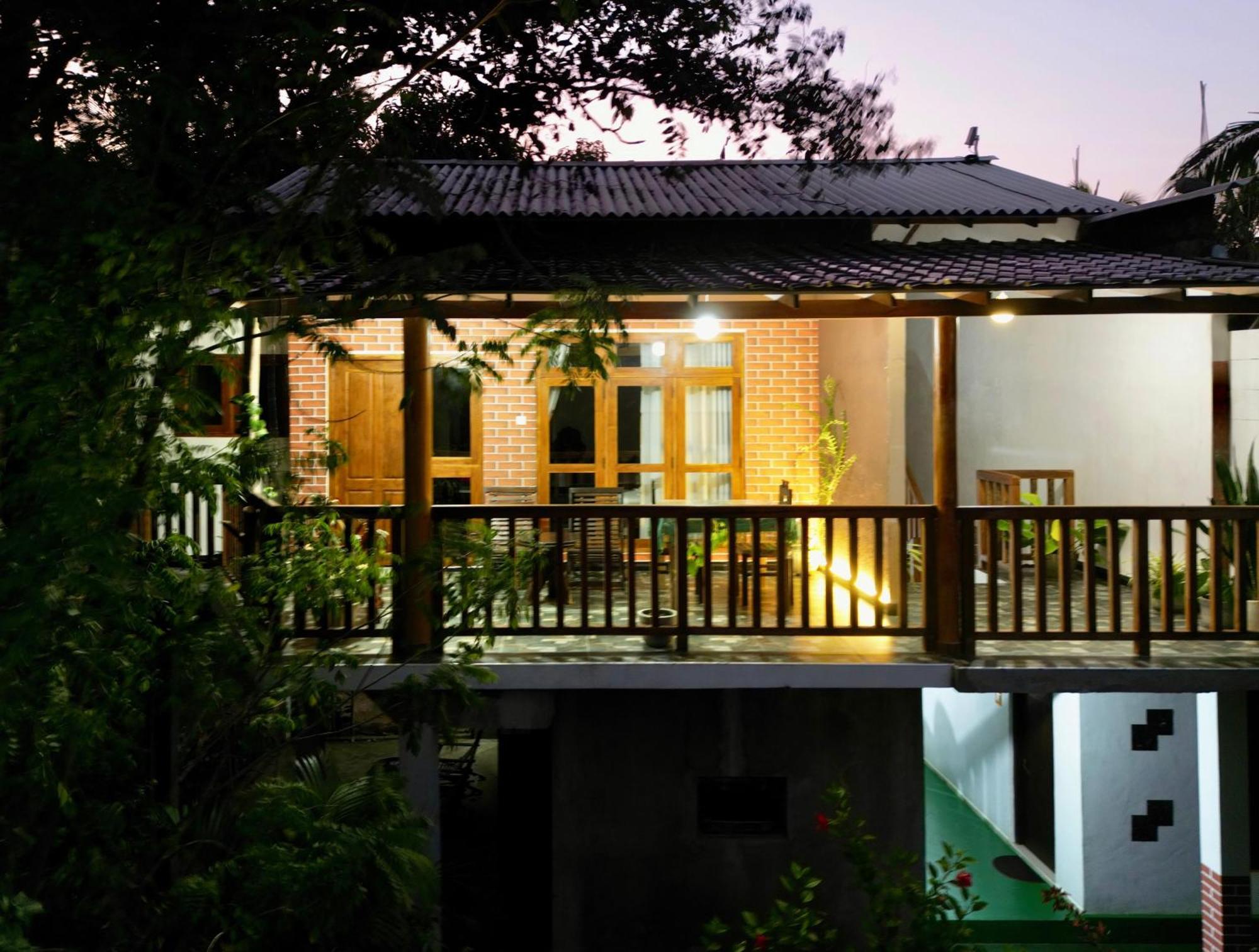 Sigiri Dilu Villa Sigiriya Bagian luar foto